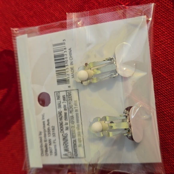 D’Bello Clip On Earrings _ Glam for less! - Picture 2 of 2